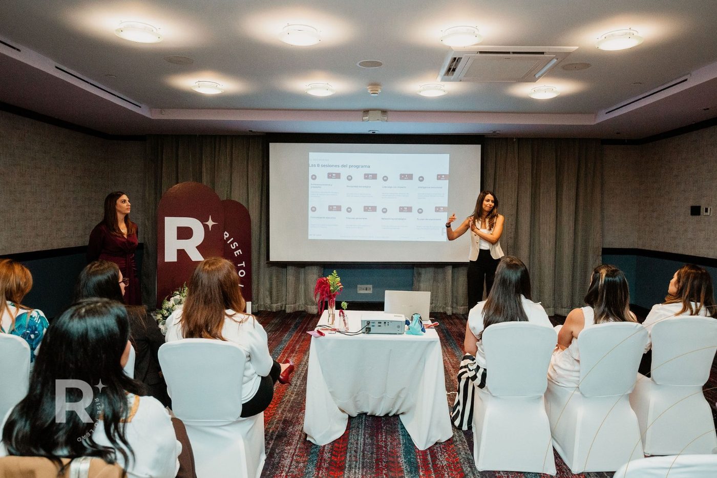 Lanzamiento Rise to Lead